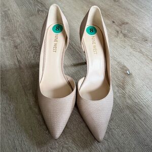 Nine West Women's Beige Textured Heels